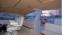 Yacht TRILOGY -  Upper deck Helm